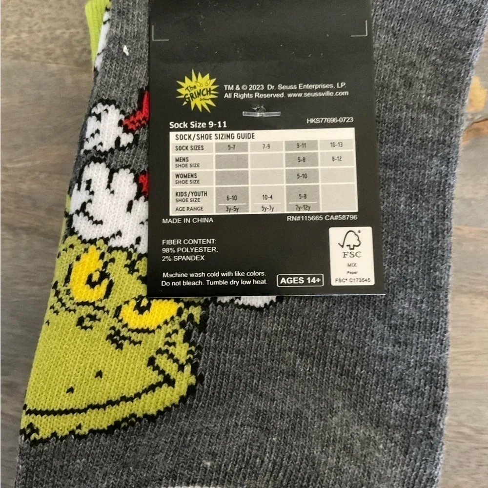 Dr. Seuss the Grinch 2 Pairs Casual Socks - Picture 5 of 6